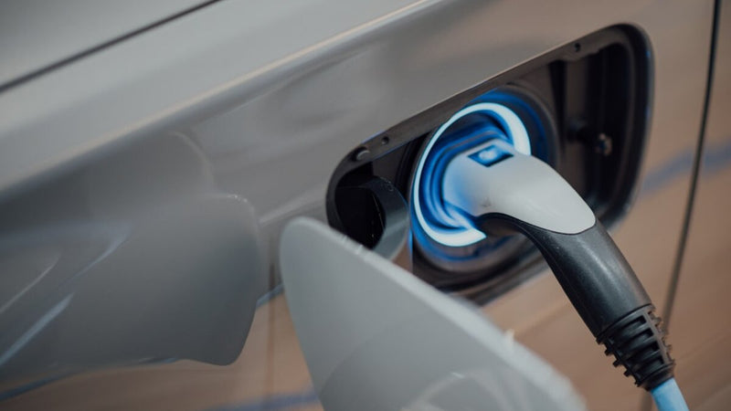 Charging & Tech